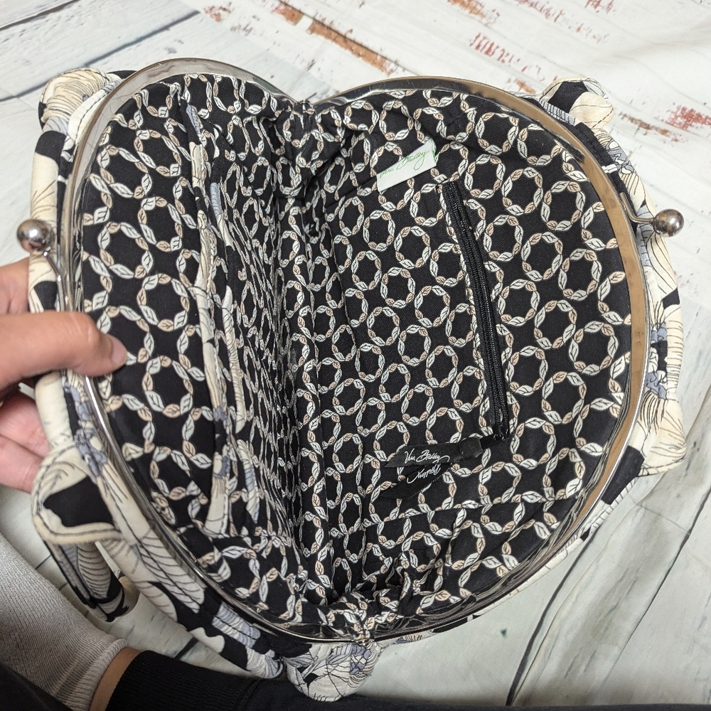 Vera Bradley kiss clasp retired print handbag - Picture 6 of 7